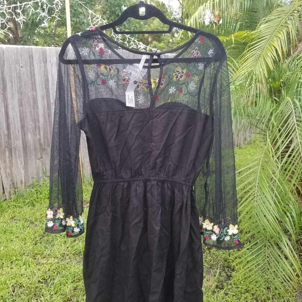 Dress 🎁 - Picture 2 of 7